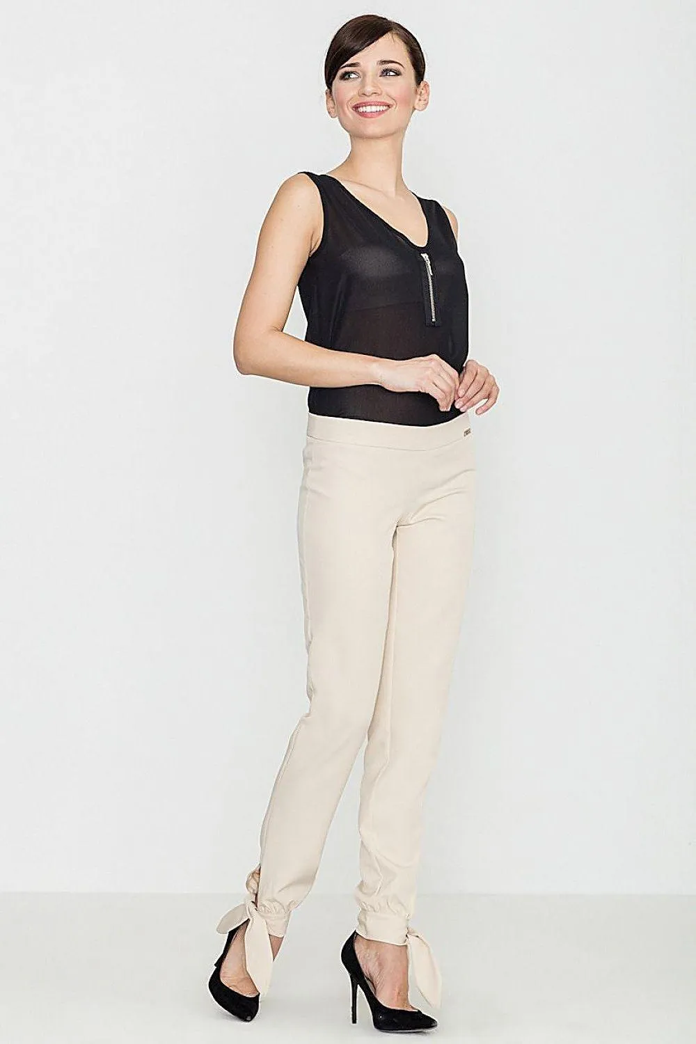 Elegant Bow-Detail Trousers