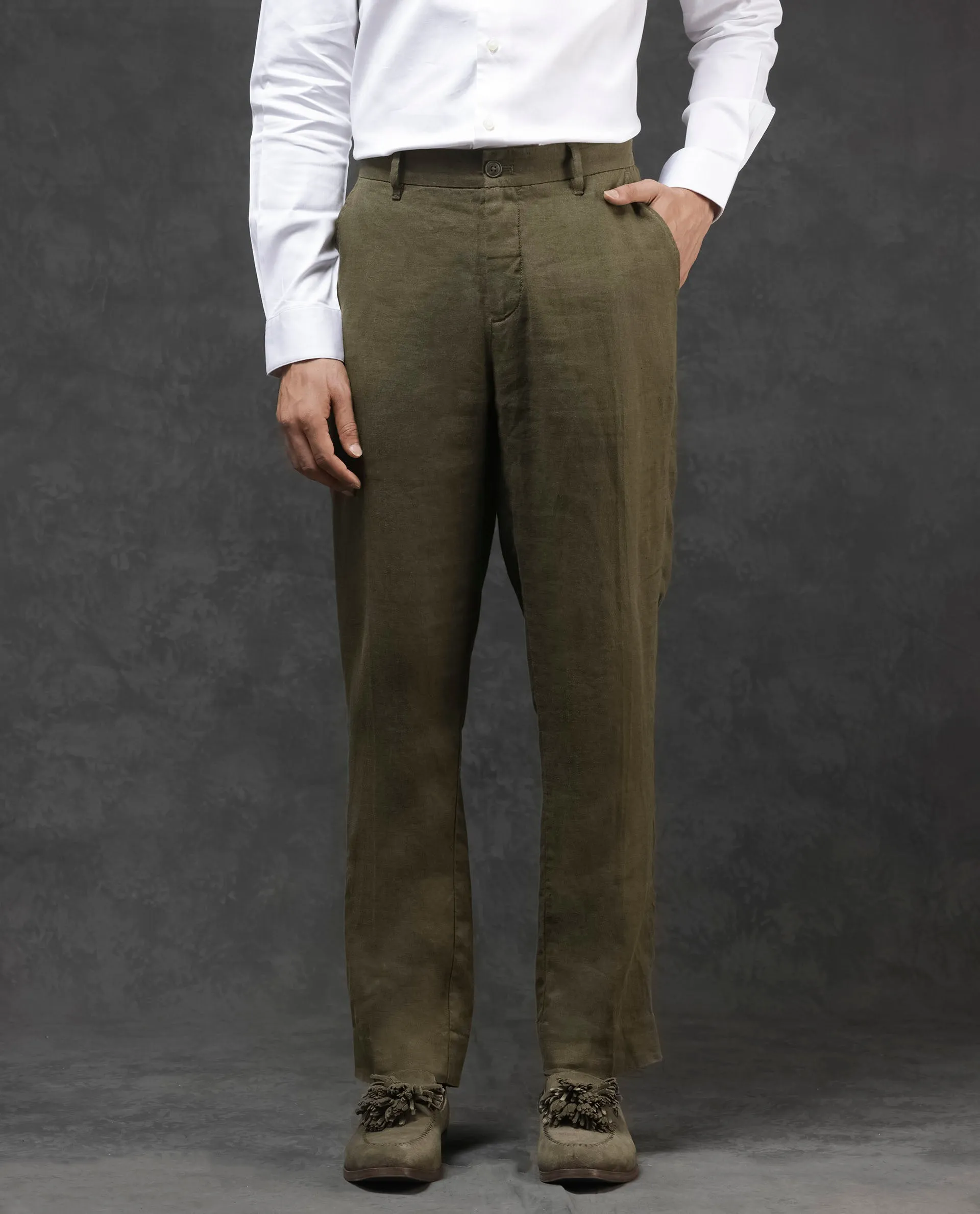 Rare Rabbit Mens Arcelo Olive Linen Mid Rise Regular Fit Solid Trousers