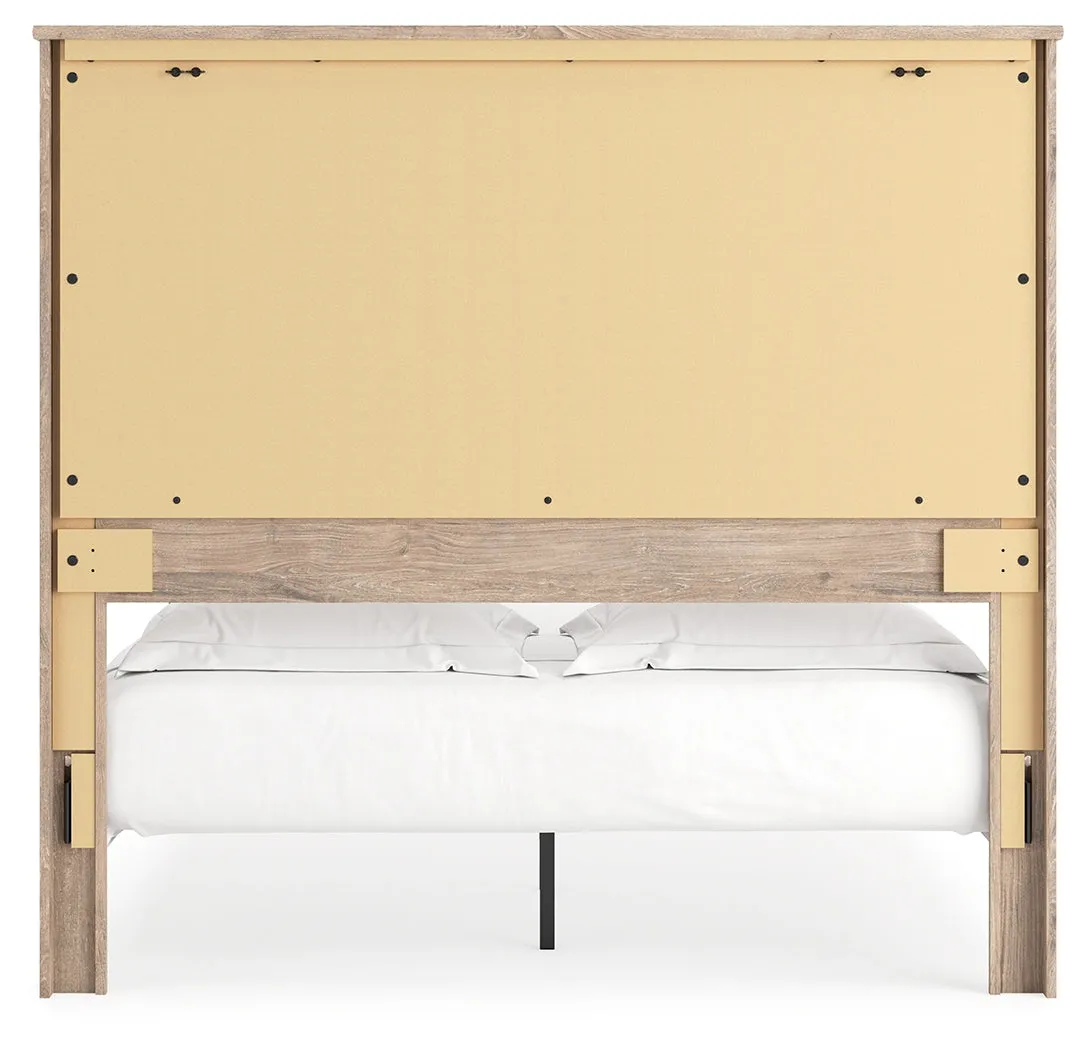 Senniberg Queen Panel Bed with Mirrored Dresser, Chest and 2 Nightstands in Light Brown/White