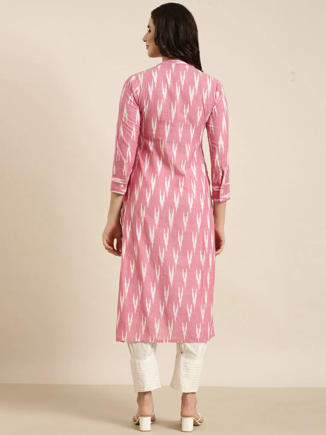 Women Straight Pink Geometric Kurta and Trousers Set